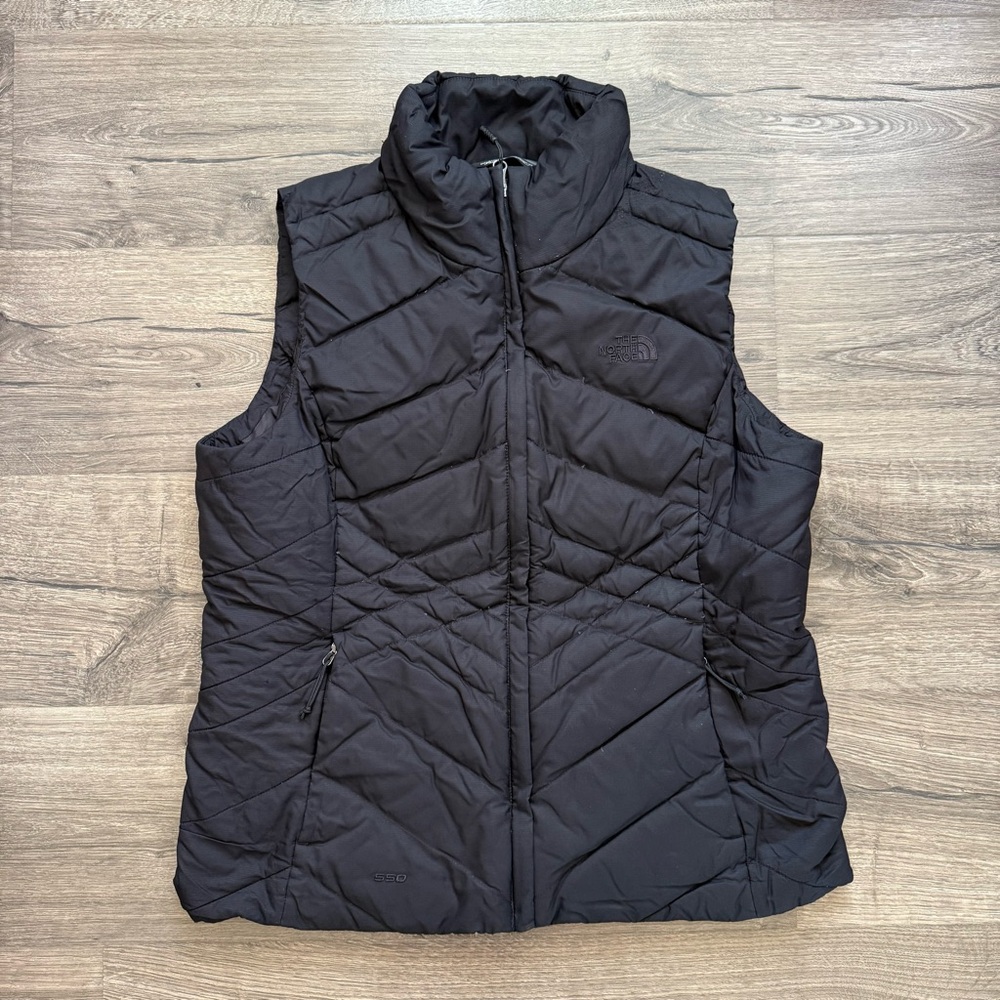 The North Face 550 Black Puffer Goose Down Vest Large Women Vintage TEAR